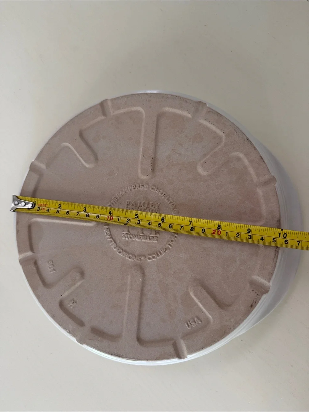 The Pampered Chef Round Stoneware Baking Dish